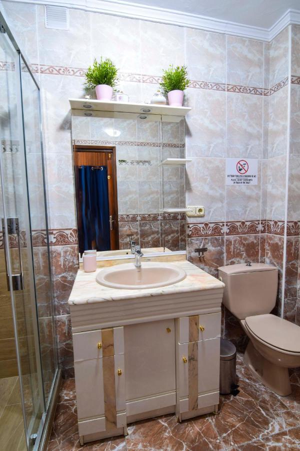 Letmalaga Economy Compas Apartment *